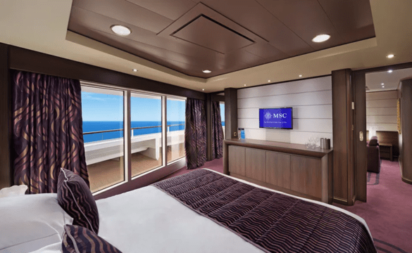 MSC Cruises FANTASIA MSC Yacht Club Executive & Family Suite0.png